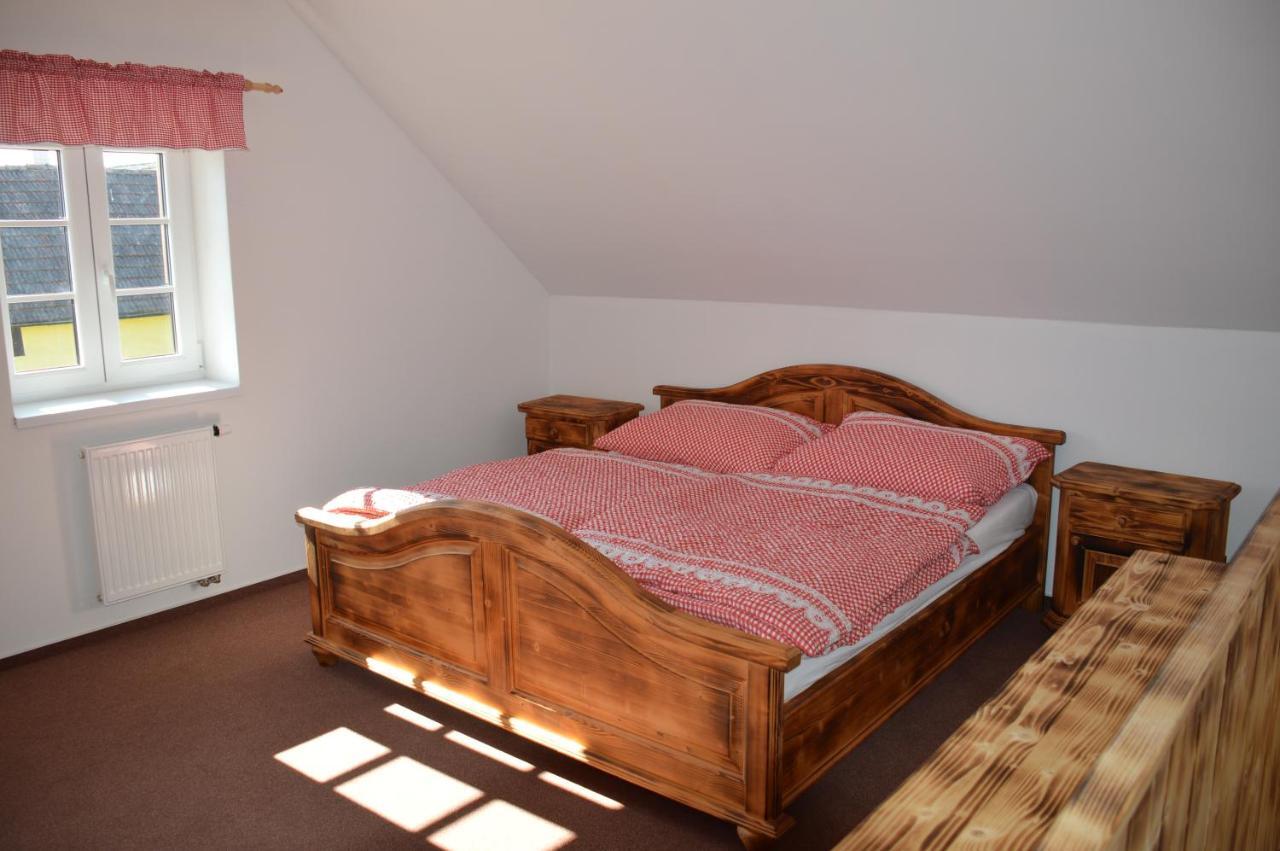 Penzion U Podkovare Třeboň Exterior foto