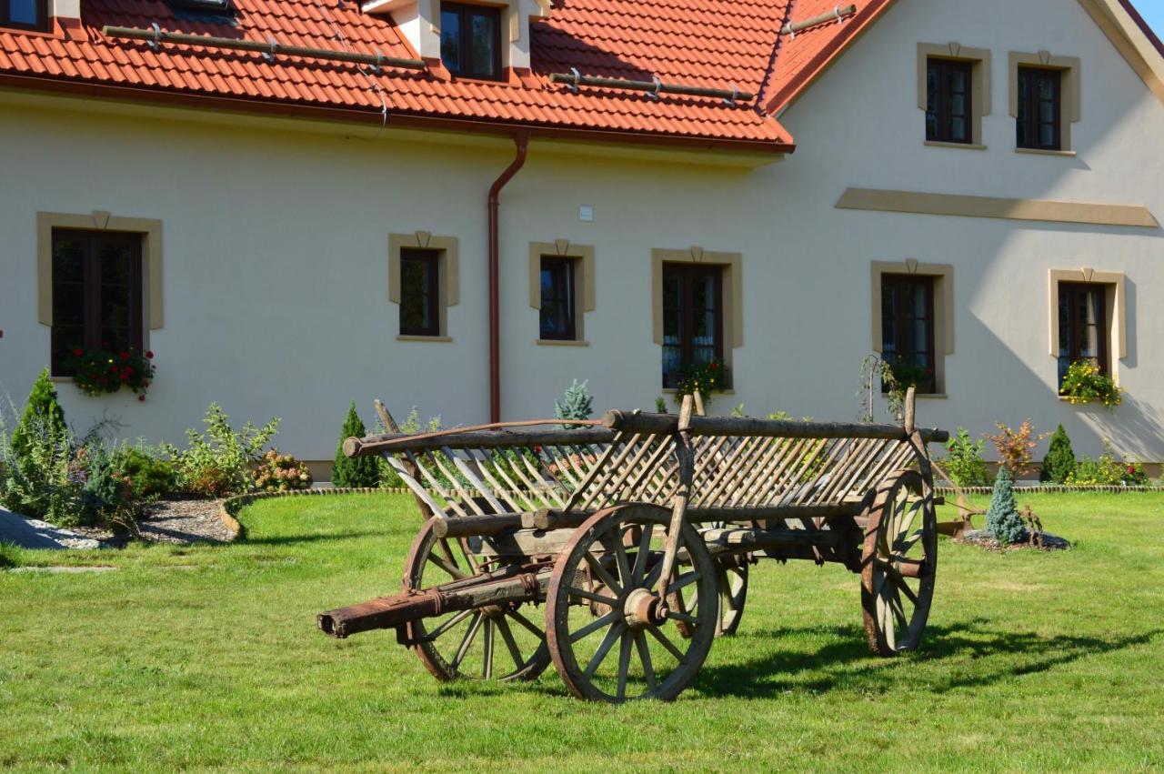 Penzion U Podkovare Třeboň Exterior foto